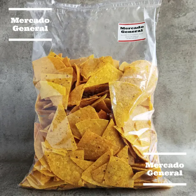 Yellow corn tortilla chips (totopos) 1 kg foodservice bag